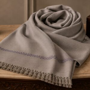 HOME premium men’s shawl – sophisticated ash grey